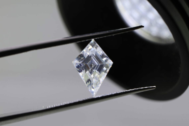 Kite Cut Shape Near Colorless Loose Moissanite For Jewelry