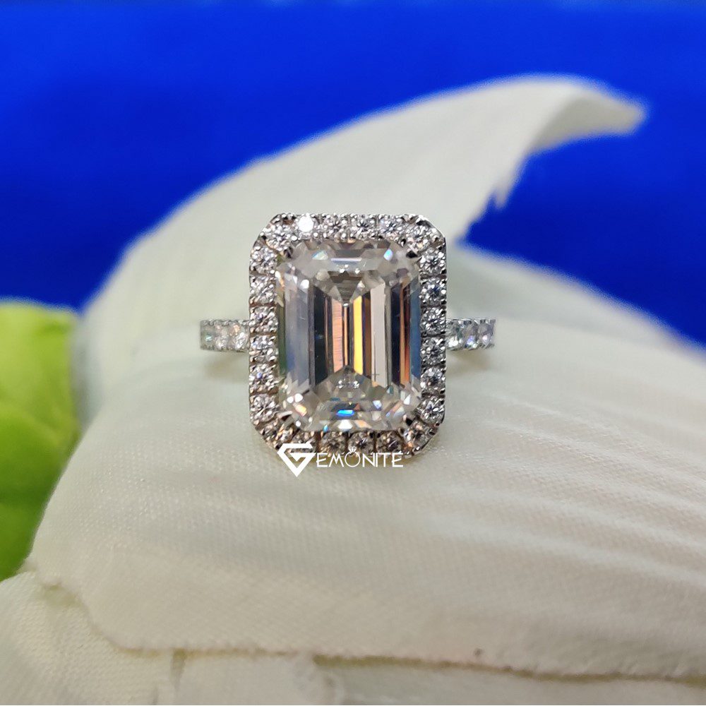 4.0 Tcw VVS Colorless Emerald Cut Moissanite bridal Ring for Women, Gift, Promise